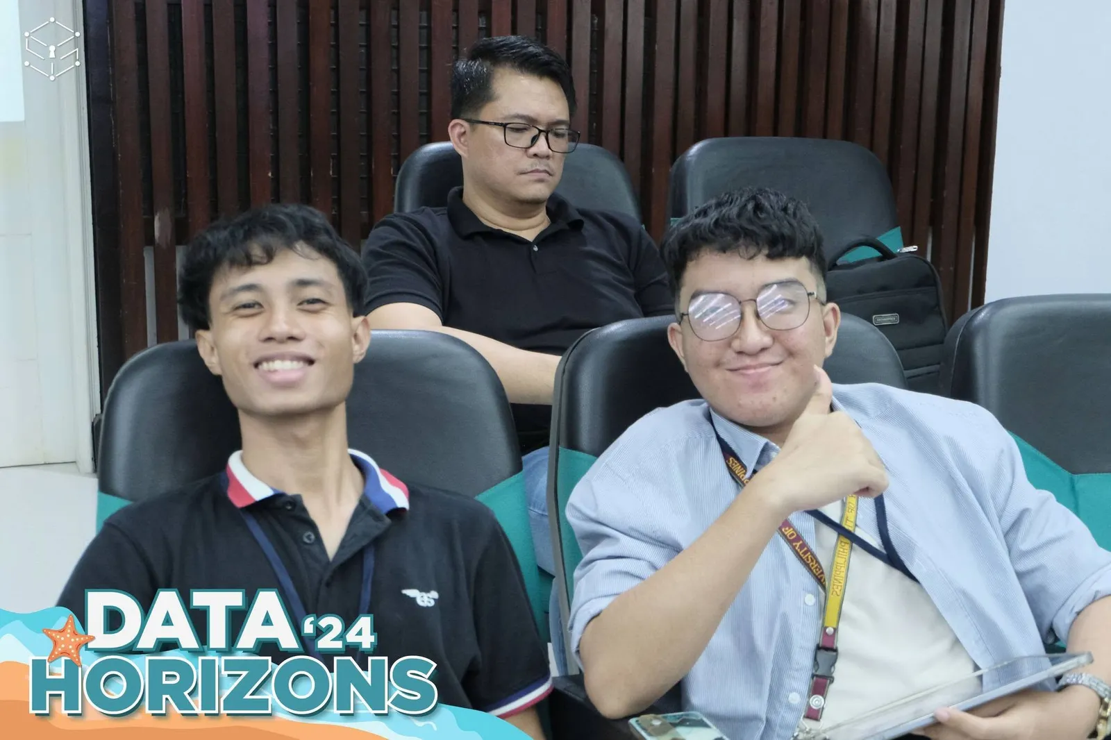 Group photo of Data Horizons 2024 speakers, organizers, and participants